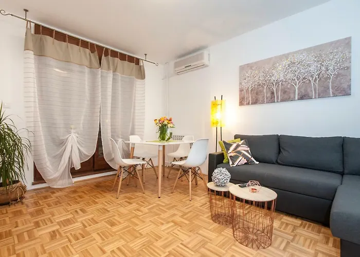 Iva Apartmán *